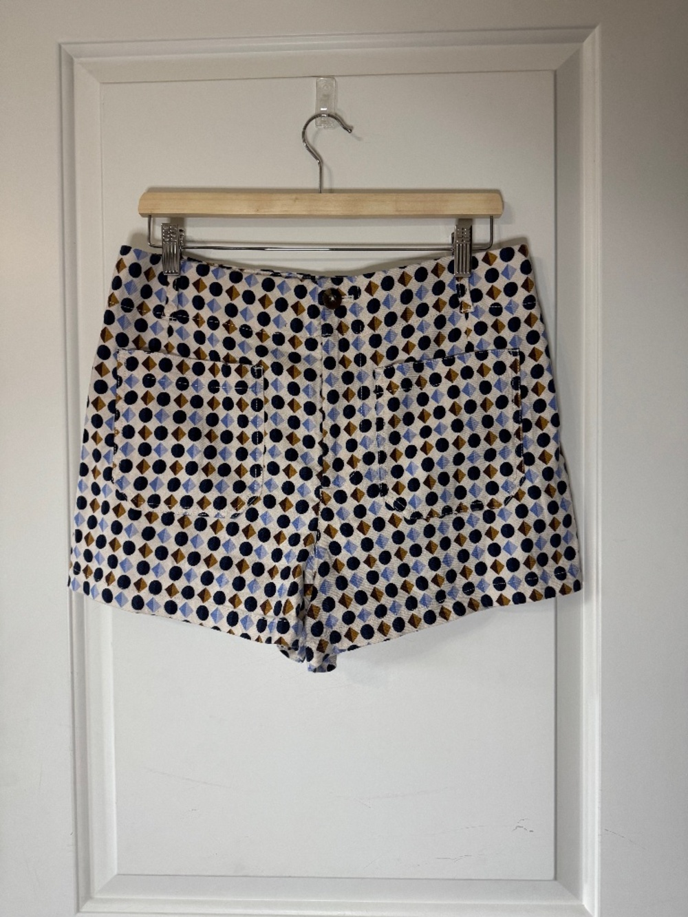 Maeve - Anthropologie - “Colette” High Rise Mini Shorts - Geometric Shapes Patte